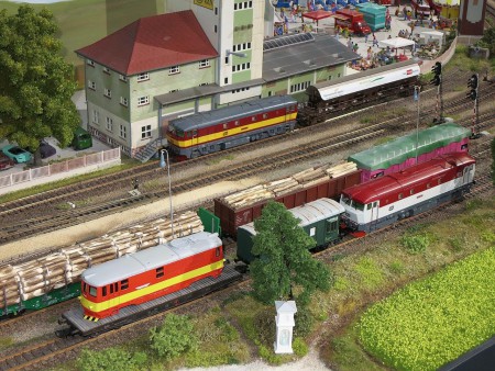dum-vlacku-modely-zeleznic-od-petriny-2-patro-stanice-metra-linky-a
